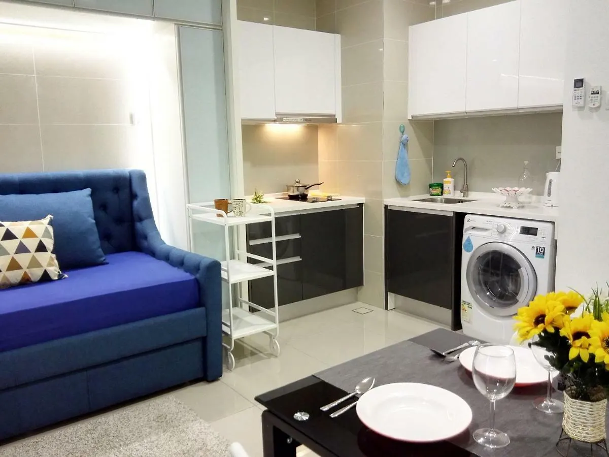 Aparthotel Kl Gateway Pool Suites Near Mid Valley Kuala Lumpur