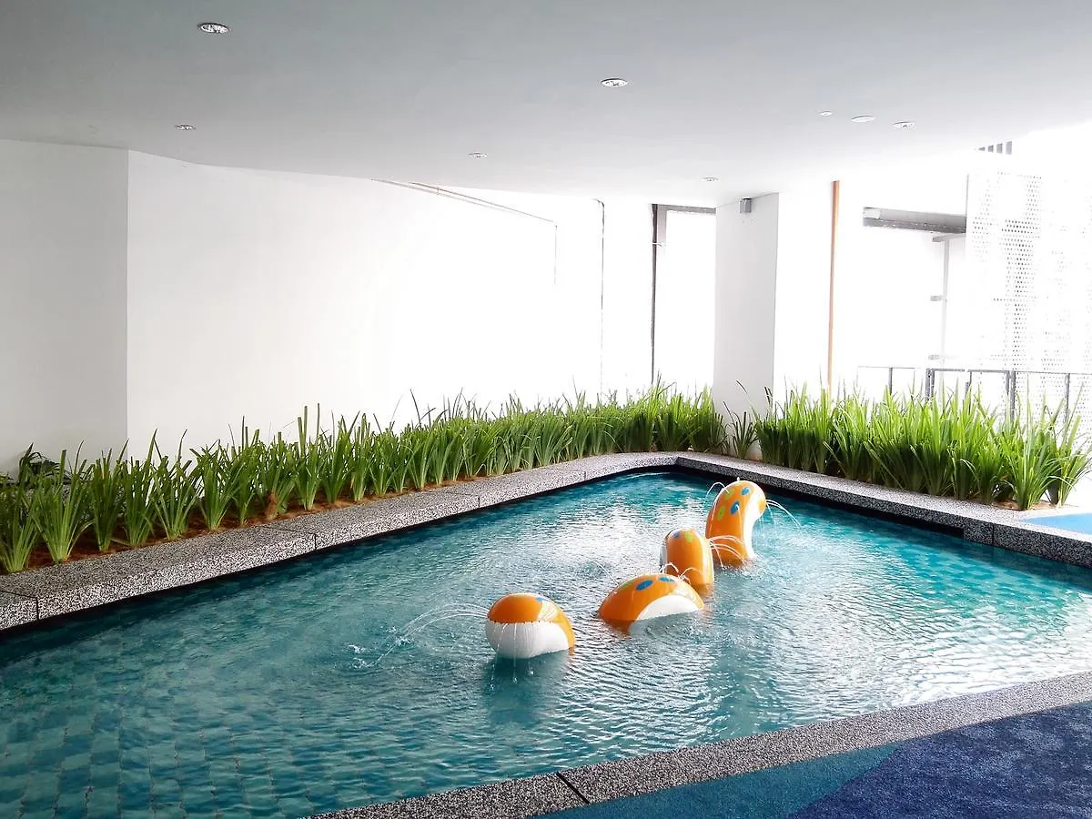 Ξενοδοχείο με διαμερίσματα Kl Gateway Pool Suites Near Mid Valley Κουάλα Λουμπούρ